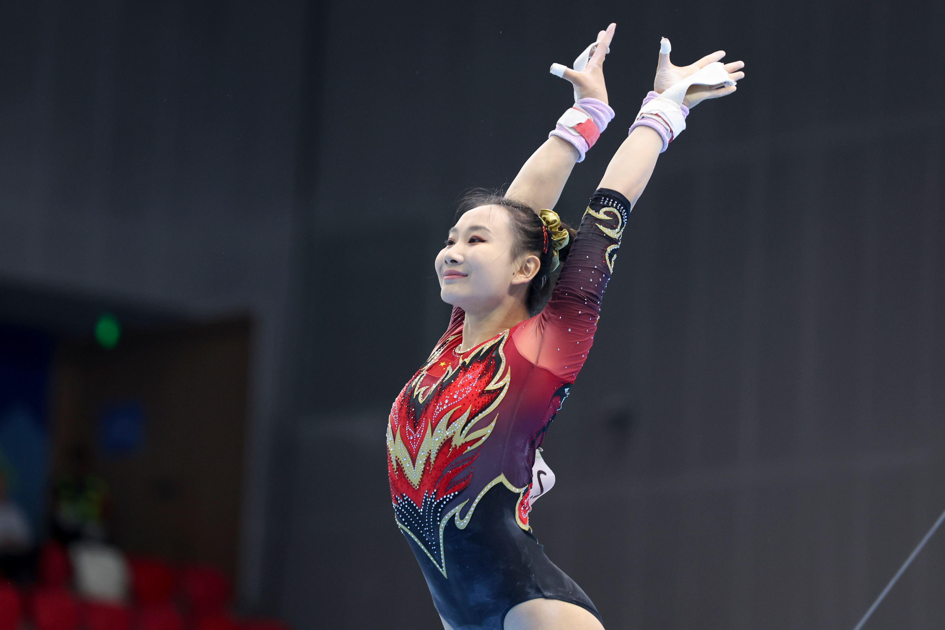 体操项目决赛举办，选手竞技精彩的简单介绍