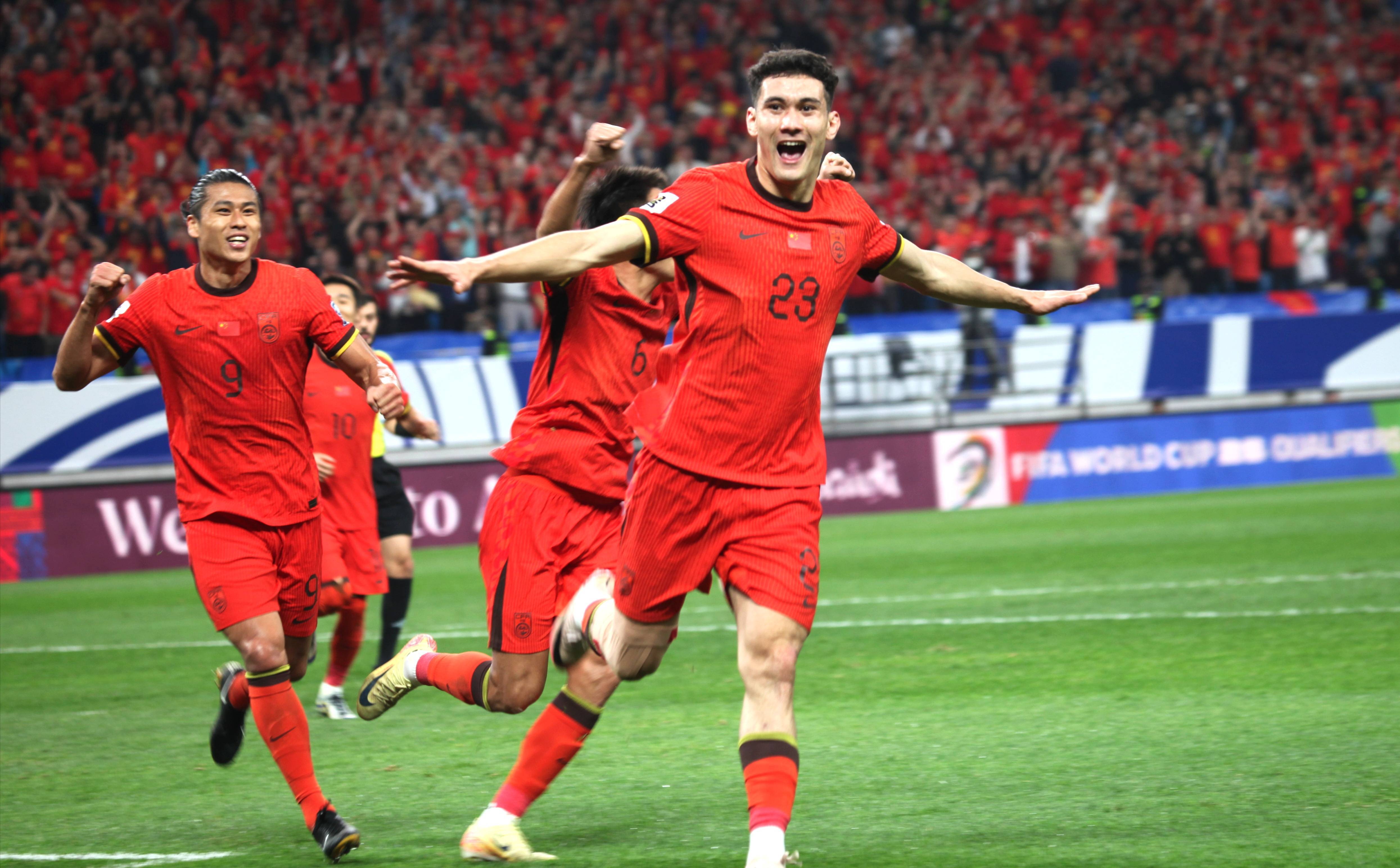 aoa体育教练-关键时刻球员发挥稳定，保护球门不失