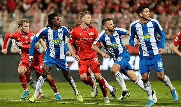 沙尔克主场不敌沙尔克,遭遇四连败 沙尔克主场不敌沙尔克,遭遇四连败