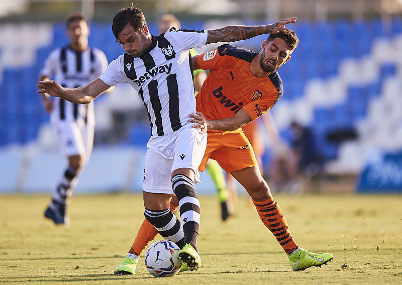 瓦伦西亚主场击败里昂,迈向胜利的简单介绍 瓦伦西亚主场击败里昂,迈向胜利的简单介绍