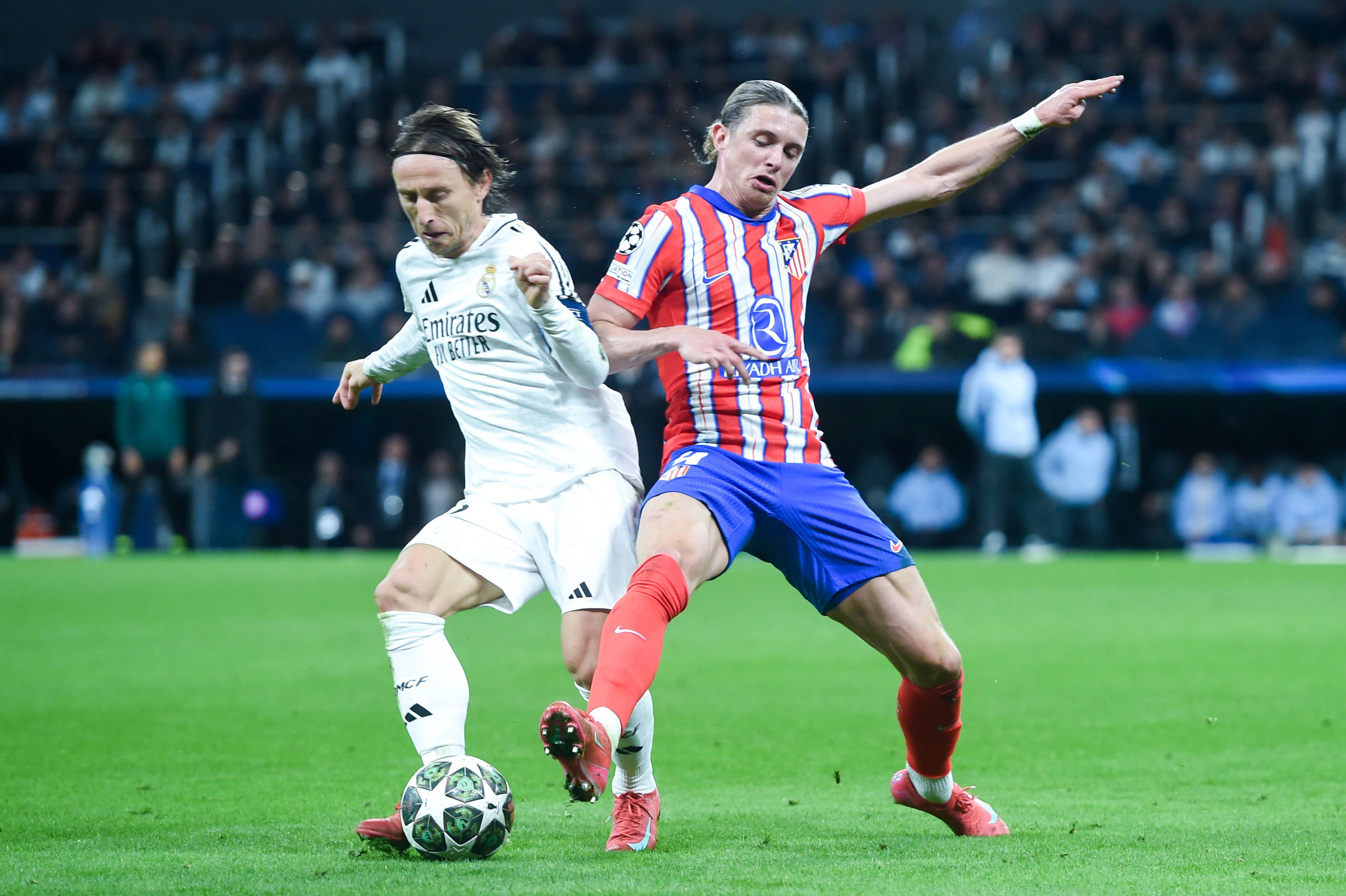 aoa体育视频-欧冠比赛即将进入激烈角逐阶段