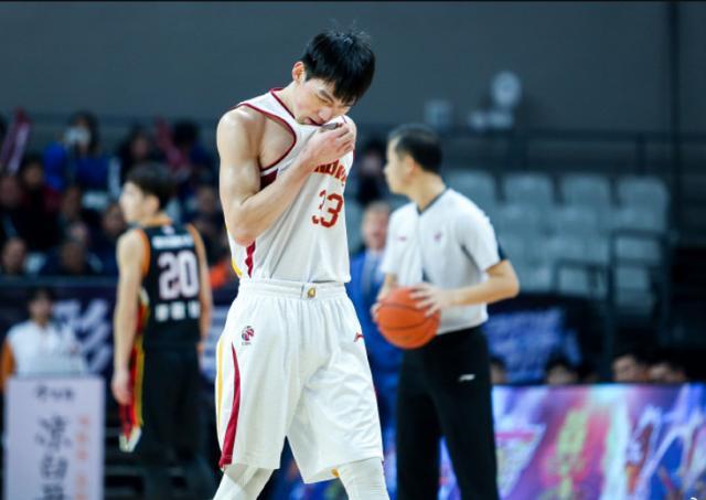 中国香港球队做到不服输，赢得尊重的简单介绍