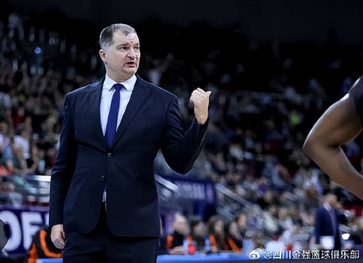 四川金强新赛季备战进行中,教练组调整战术的简单介绍 四川金强新赛季备战进行中,教练组调整战术的简单介绍