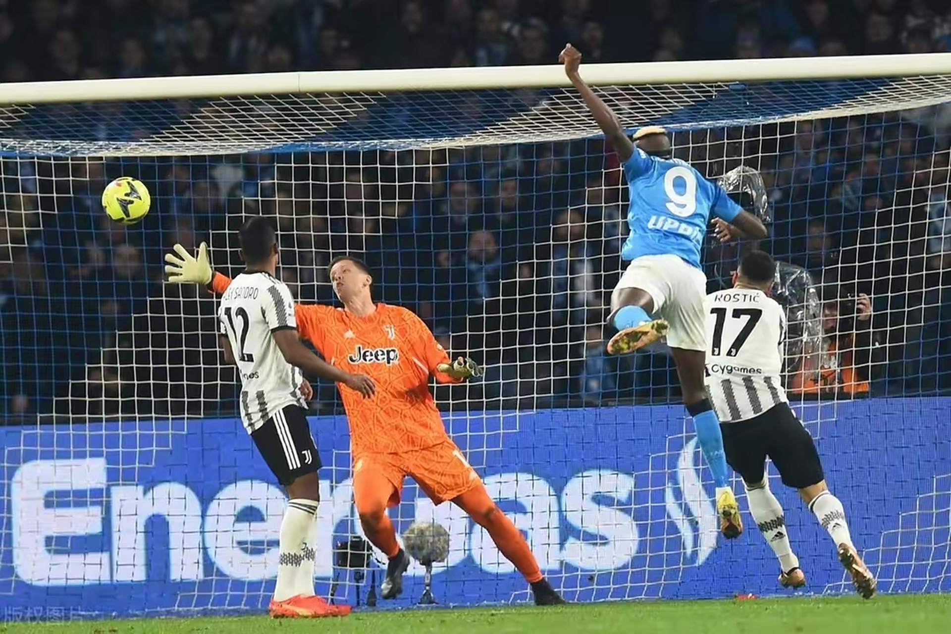 尤文图斯大胜那不勒斯,主场连胜 尤文图斯大胜那不勒斯,主场连胜