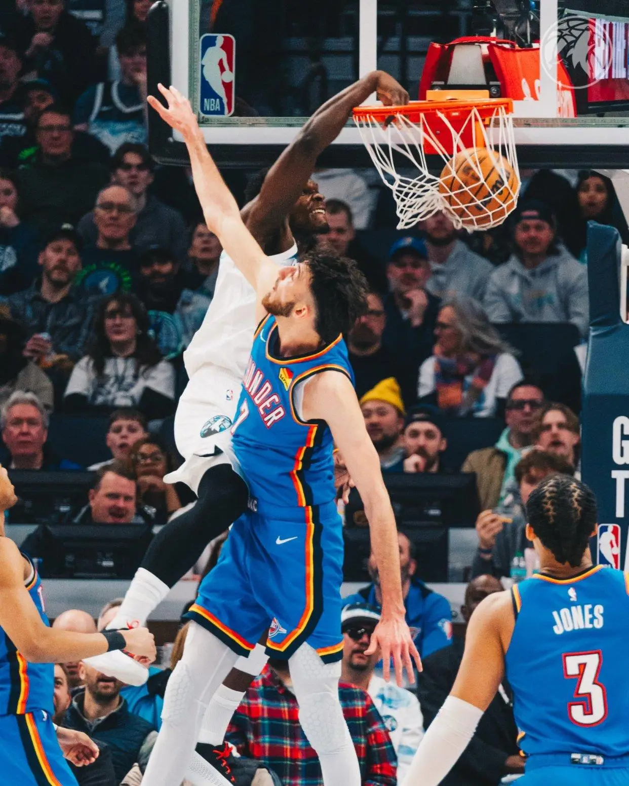 包含爵士大胜雷霆,戈贝尔23分抢下20个篮板的词条 包含爵士大胜雷霆,戈贝尔23分抢下20个篮板的词条