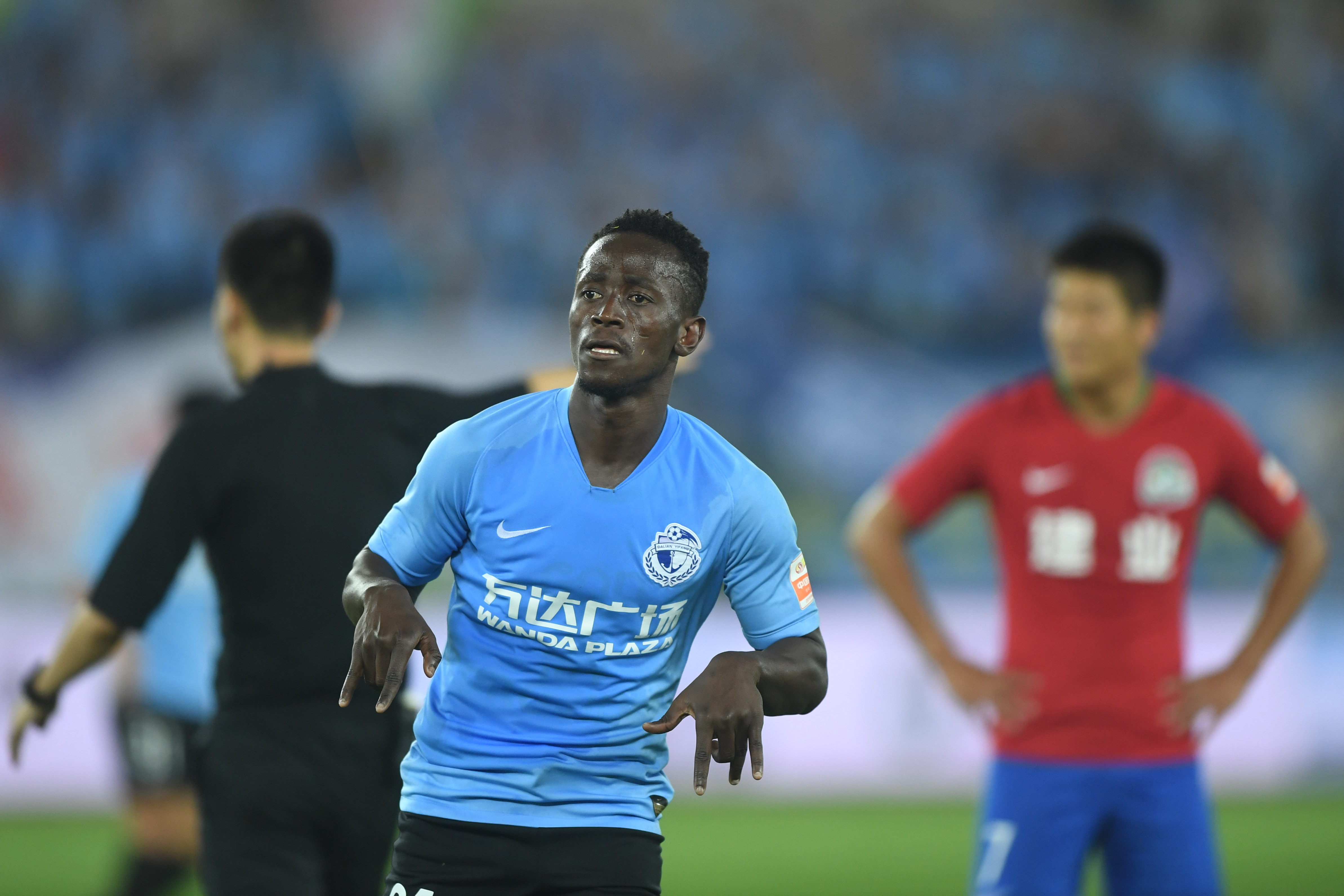 大连一方势如破竹,战胜对手 大连一方势如破竹,战胜对手